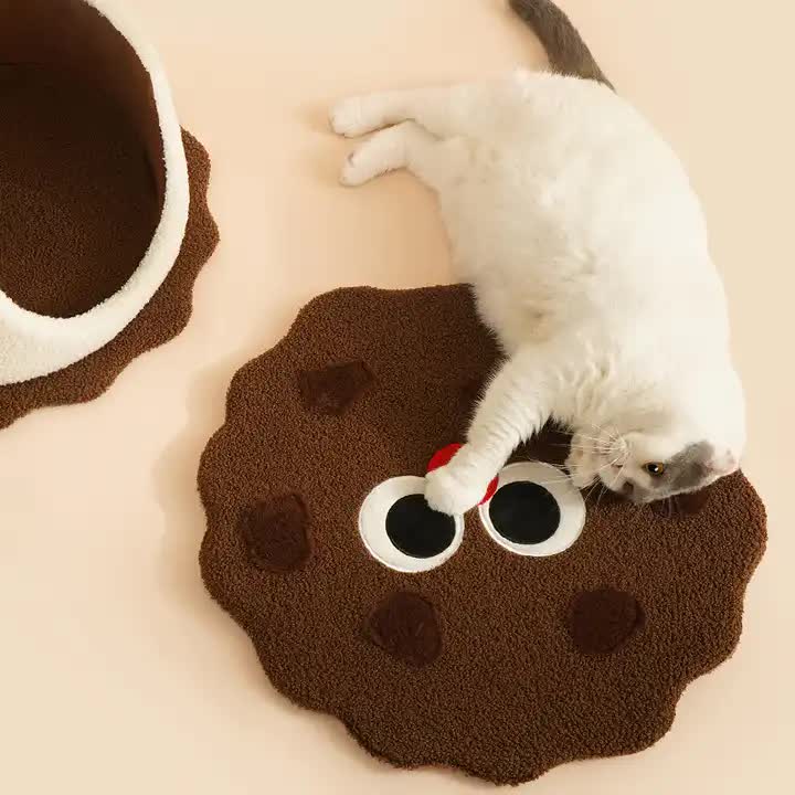 Adorable Cookie-Shaped Cat Bed